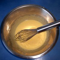 Egg yolk and sugar mix